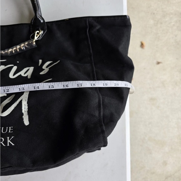 Victorias Secret Weekender Tote Shoulder Bag Black Silver Chain Beach New - Picture 9 of 11